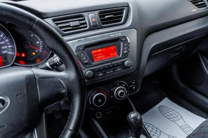 Kia Rio III с пробегом 2013 года, цена 770 000 рублей, 170000 км, седан, Автокод Объявления