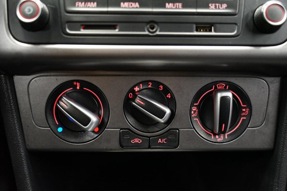 Volkswagen Polo V Рестайлинг Крым  - изображение 23