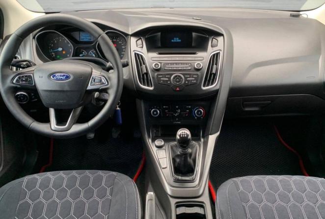 Ford Focus III Рестайлинг с пробегом 2018 года, цена 935 000 рублей, 232182 км, хэтчбек, Автокод Объявления