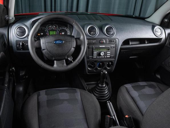 Ford Fusion I Рестайлинг с пробегом 2007 года, цена 375 000 рублей, 194933 км, хэтчбек, Автокод Объявления