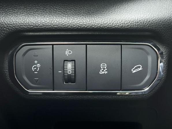 Haval Jolion I с пробегом 2022 года, цена 1 250 000 рублей, 225000 км, внедорожник, Автокод Объявления