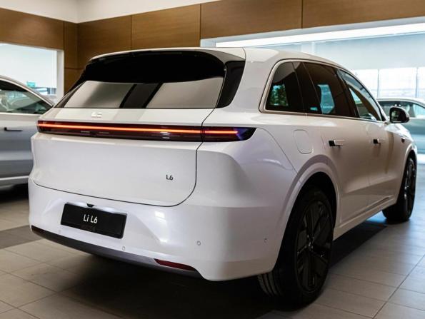 Новый Li Auto (Lixiang) L6 2025 года, цена 8 290 000 рублей, внедорожник, Автокод Объявления