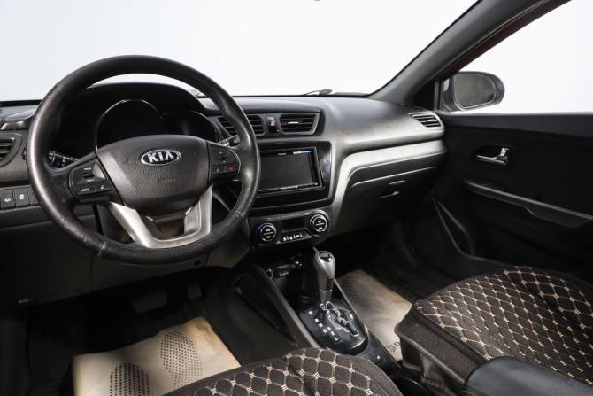 Kia Rio III с пробегом 2013 года, цена 1 029 000 рублей, 199000 км, седан, Автокод Объявления