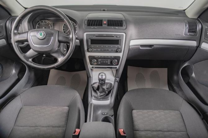 Skoda Octavia II (A5) Рестайлинг с пробегом 2010 года, цена 799 000 рублей, 231132 км, лифтбек, Автокод Объявления