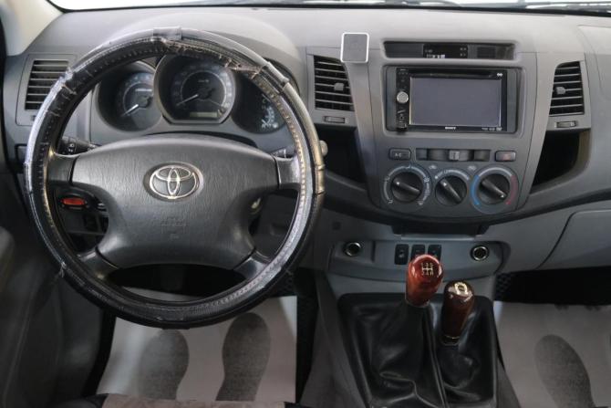 Toyota Hilux VII с пробегом 2010 года, цена 2 049 000 рублей, 240000 км, offers.body_type.unknown, Автокод Объявления