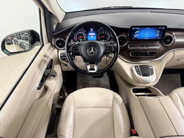 Mercedes-Benz V-Класс III (W447) Рестайлинг с пробегом 2022 года, цена 6 700 000 рублей, 66363 км, минивэн, Автокод Объявления