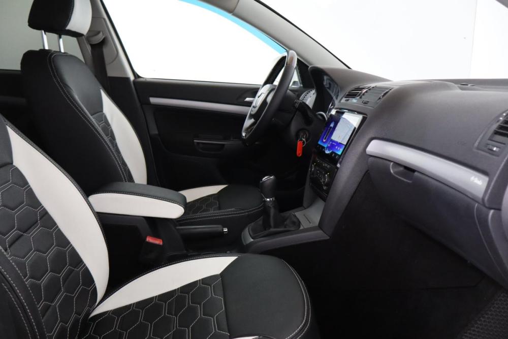 Skoda Octavia II (A5) Рестайлинг Санкт-Петербург  - изображение 12