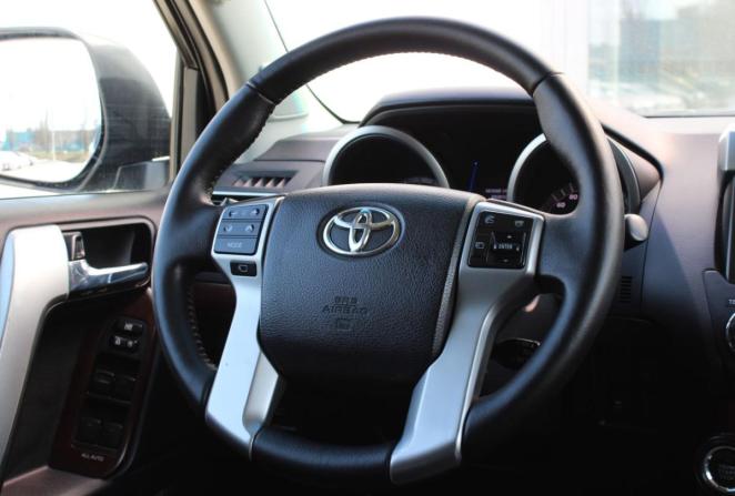 Toyota Land Cruiser Prado 150 Series Рестайлинг 1 с пробегом 2016 года, цена 3 990 000 рублей, 183144 км, внедорожник, Автокод Объявления