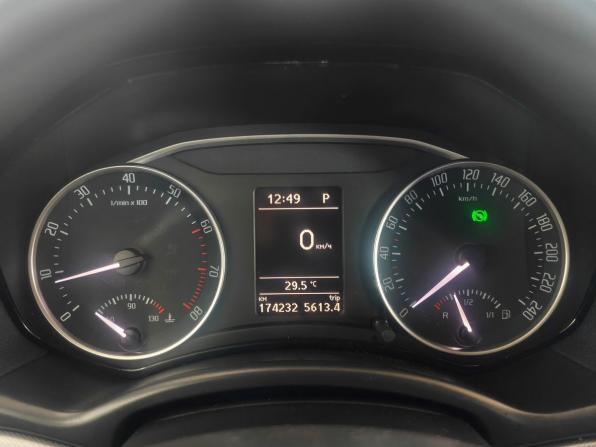 Skoda Octavia II (A5) Рестайлинг с пробегом 2012 года, цена 979 000 рублей, 174000 км, лифтбек, Автокод Объявления