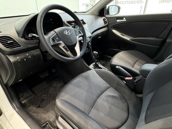 Hyundai Solaris I Рестайлинг с пробегом 2015 года, цена 1 085 000 рублей, 158249 км, хэтчбек, Автокод Объявления
