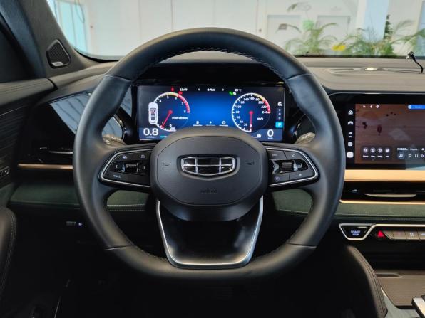 Geely Monjaro I с пробегом 2023 года, цена 3 350 000 рублей, 24426 км, внедорожник, Автокод Объявления