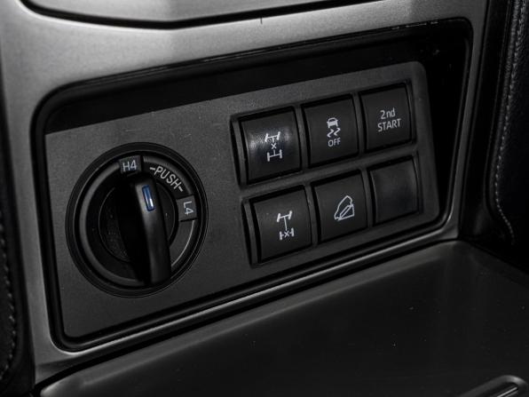 Toyota Land Cruiser Prado 150 Series Рестайлинг 2 с пробегом 2017 года, цена 6 449 000 рублей, 67249 км, внедорожник, Автокод Объявления