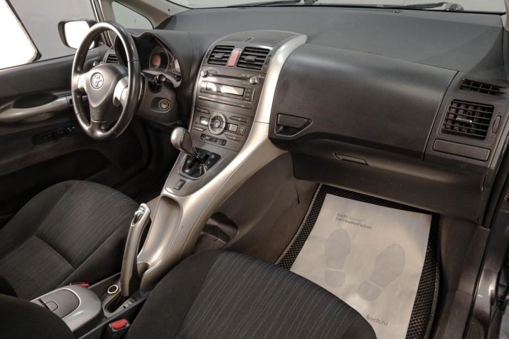 Toyota Auris I Челябинск  - изображение 16
