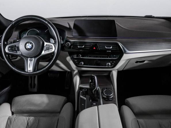 BMW 5 серии VII (G30/G31/G38) с пробегом 2018 года, цена 4 170 000 рублей, 118140 км, седан, Автокод Объявления