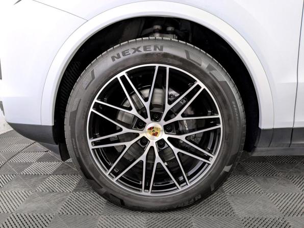Porsche Cayenne III Рестайлинг с пробегом 2024 года, цена 12 250 000 рублей, 27633 км, внедорожник, Автокод Объявления