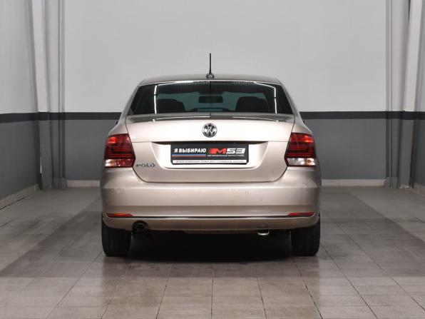 Volkswagen Polo V Рестайлинг с пробегом 2018 года, цена 1 299 995 рублей, 54183 км, седан, Автокод Объявления