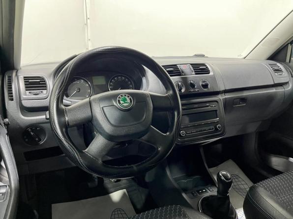 Skoda Fabia II Рестайлинг с пробегом 2011 года, цена 520 000 рублей, 195000 км, хэтчбек, Автокод Объявления