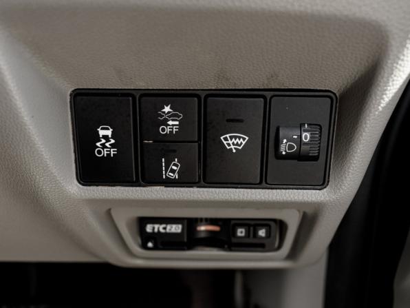 Honda Stepwgn V Рестайлинг с пробегом 2020 года, цена 2 370 000 рублей, 102012 км, минивэн, Автокод Объявления