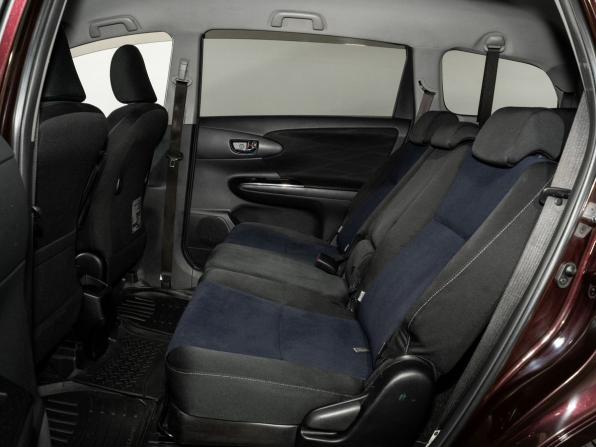 Toyota Wish II Рестайлинг с пробегом 2013 года, цена 1 400 500 рублей, 157282 км, минивэн, Автокод Объявления