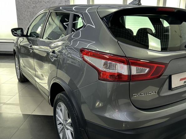 Nissan Qashqai II с пробегом 2017 года, цена 1 699 000 рублей, 106887 км, внедорожник, Автокод Объявления