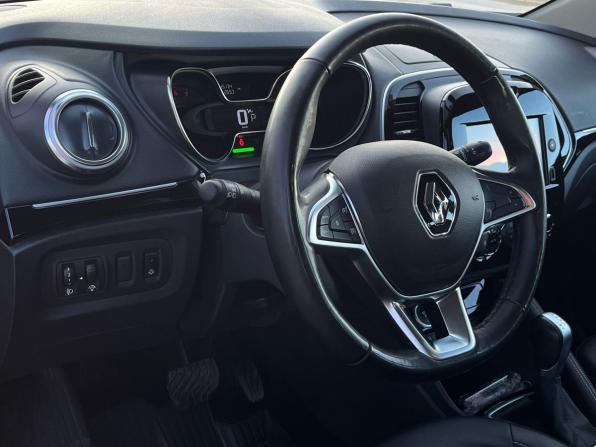 Renault Kaptur I Рестайлинг с пробегом 2021 года, цена 1 720 000 рублей, 45130 км, внедорожник, Автокод Объявления