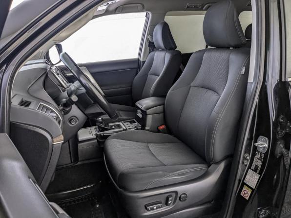 Toyota Land Cruiser Prado 150 Series Рестайлинг 2 с пробегом 2018 года, цена 4 556 500 рублей, 187476 км, внедорожник, Автокод Объявления