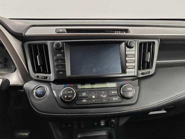 Toyota RAV4 IV (XA40) Рестайлинг с пробегом 2018 года, цена 2 299 000 рублей, 93218 км, внедорожник, Автокод Объявления