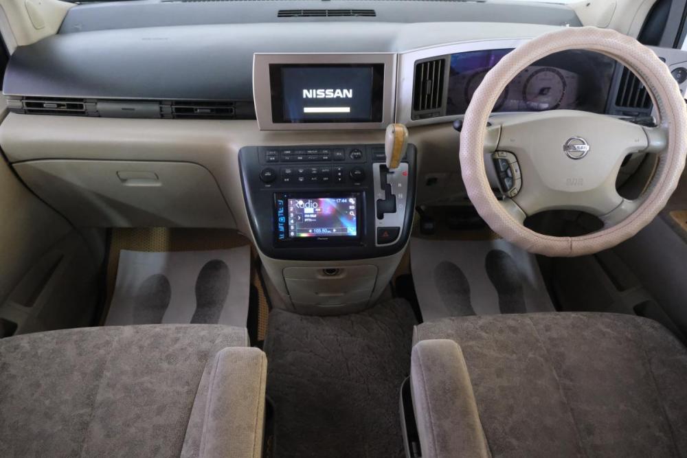 Nissan Elgrand II (E51) Омск  - изображение 14