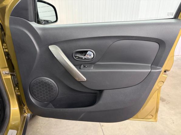 Renault Sandero II с пробегом 2015 года, цена 867 000 рублей, 148000 км, хэтчбек, Автокод Объявления