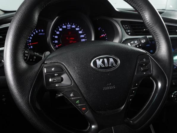 Kia Ceed II Рестайлинг с пробегом 2017 года, цена 1 079 000 рублей, 209932 км, универсал, Автокод Объявления