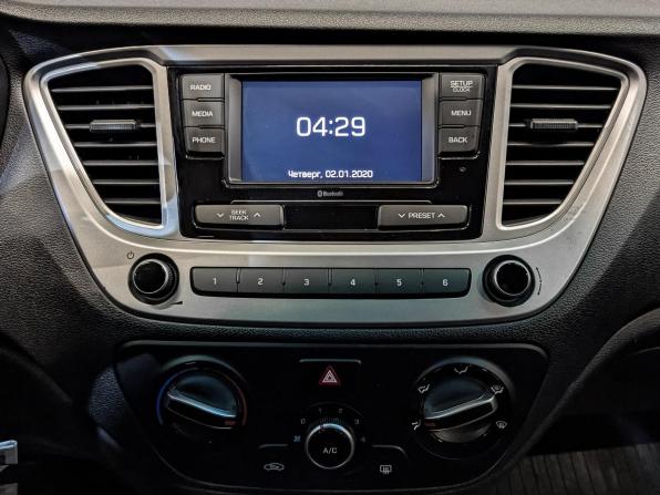 Hyundai Solaris II Рестайлинг с пробегом 2022 года, цена 1 580 000 рублей, 83041 км, седан, Автокод Объявления