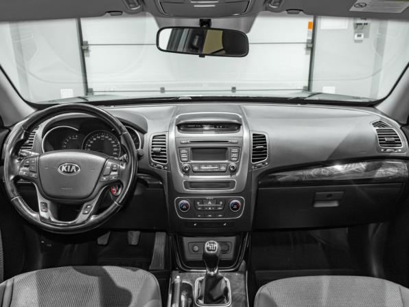 Kia Sorento II Рестайлинг с пробегом 2018 года, цена 2 023 291 рубль, 131061 км, внедорожник, Автокод Объявления