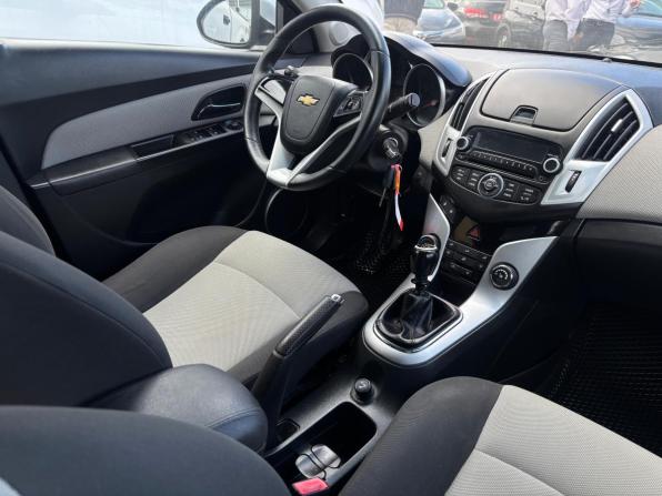 Chevrolet Cruze I Рестайлинг с пробегом 2012 года, цена 680 000 рублей, 170906 км, хэтчбек, Автокод Объявления