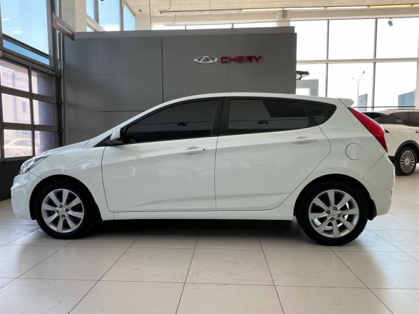 Hyundai Solaris I с пробегом 2012 года, цена 849 000 рублей, 180008 км, хэтчбек, Автокод Объявления