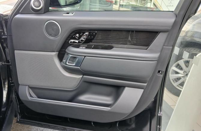Land Rover Range Rover IV Рестайлинг с пробегом 2019 года, цена 8 970 000 рублей, 77901 км, внедорожник, Автокод Объявления