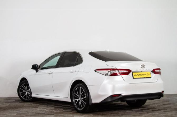Toyota Camry VIII (XV70) Рестайлинг с пробегом 2021 года, цена 3 609 000 рублей, 71000 км, седан, Автокод Объявления