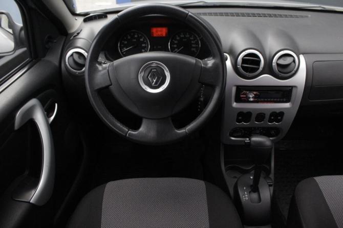 Renault Sandero I с пробегом 2013 года, цена 795 000 рублей, 120391 км, хэтчбек, Автокод Объявления