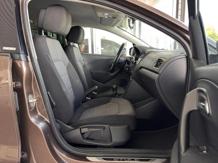 Volkswagen Polo V Краснодар  - изображение 14