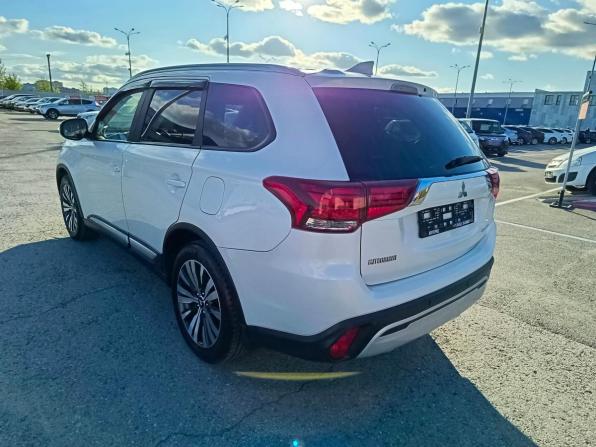 Mitsubishi Outlander III Рестайлинг 2 с пробегом 2018 года, цена 1 819 995 рублей, 134904 км, внедорожник, Автокод Объявления