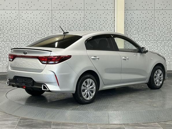 Kia Rio IV Рестайлинг с пробегом 2021 года, цена 1 210 000 рублей, 54199 км, седан, Автокод Объявления