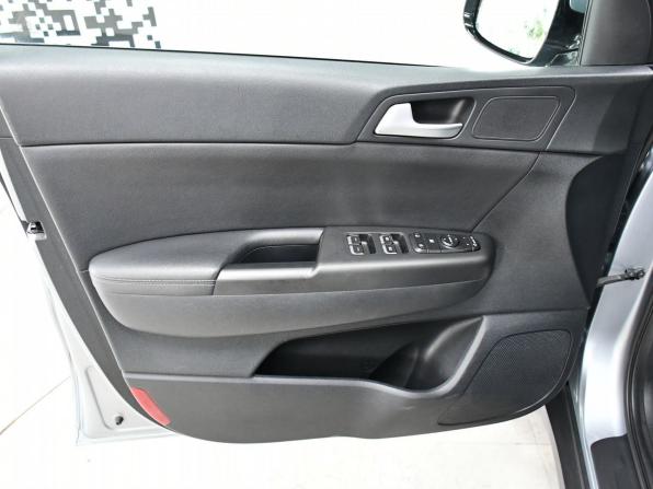 Kia Sportage IV Рестайлинг с пробегом 2019 года, цена 2 487 000 рублей, 111382 км, внедорожник, Автокод Объявления