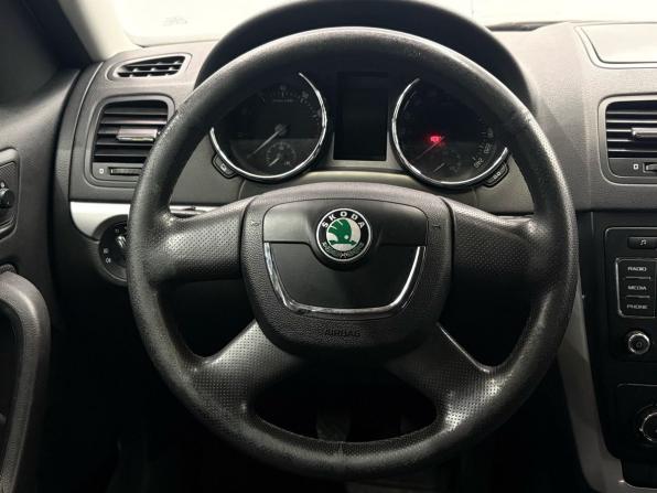 Skoda Yeti I с пробегом 2011 года, цена 729 900 рублей, 212095 км, внедорожник, Автокод Объявления