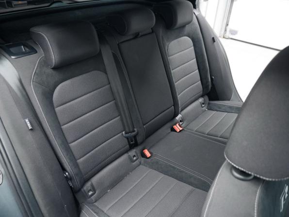 Volkswagen Golf R VII Рестайлинг с пробегом 2019 года, цена 3 550 000 рублей, 151744 км, хэтчбек, Автокод Объявления