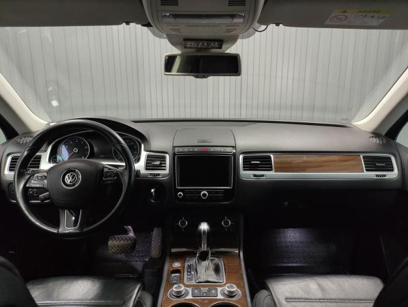 Volkswagen Touareg II Рестайлинг с пробегом 2015 года, цена 2 533 000 рублей, 308921 км, внедорожник, Автокод Объявления