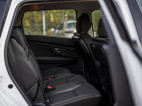 Renault Scenic IV с пробегом 2017 года, цена 1 280 000 рублей, 176515 км, минивэн, Автокод Объявления