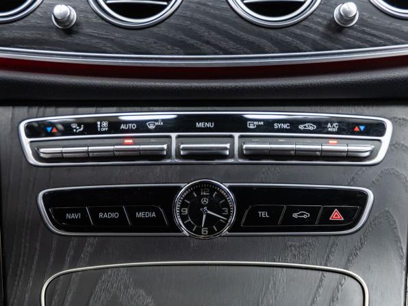 Mercedes-Benz E-Класс V (W213 S213 C238) с пробегом 2019 года, цена 3 448 000 рублей, 161134 км, седан, Автокод Объявления