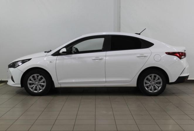 Hyundai Solaris II Рестайлинг с пробегом 2021 года, цена 1 700 000 рублей, 70508 км, седан, Автокод Объявления