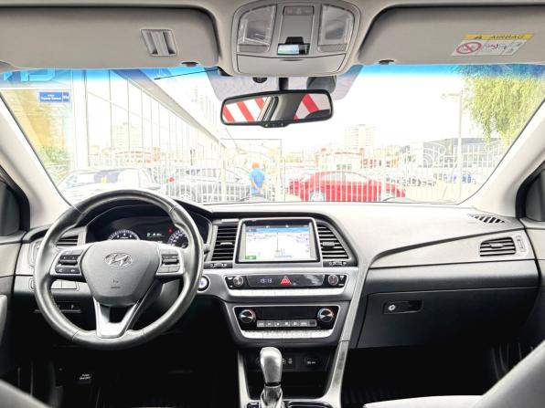 Hyundai Sonata VII (LF) Рестайлинг с пробегом 2018 года, цена 1 590 000 рублей, 153100 км, седан, Автокод Объявления