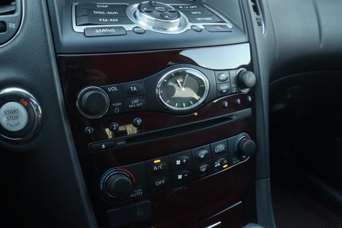 Infiniti QX50 I Рестайлинг с пробегом 2016 года, цена 2 099 000 рублей, 180000 км, внедорожник, Автокод Объявления