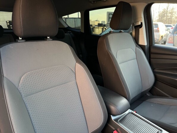Ford Kuga II Рестайлинг с пробегом 2017 года, цена 1 548 000 рублей, 198206 км, offers.body_type.unknown, Автокод Объявления